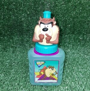 Looney Tunes Dimensions Juice Bottle w Belt Clip Tazmanian Devil Taz Vintage '95